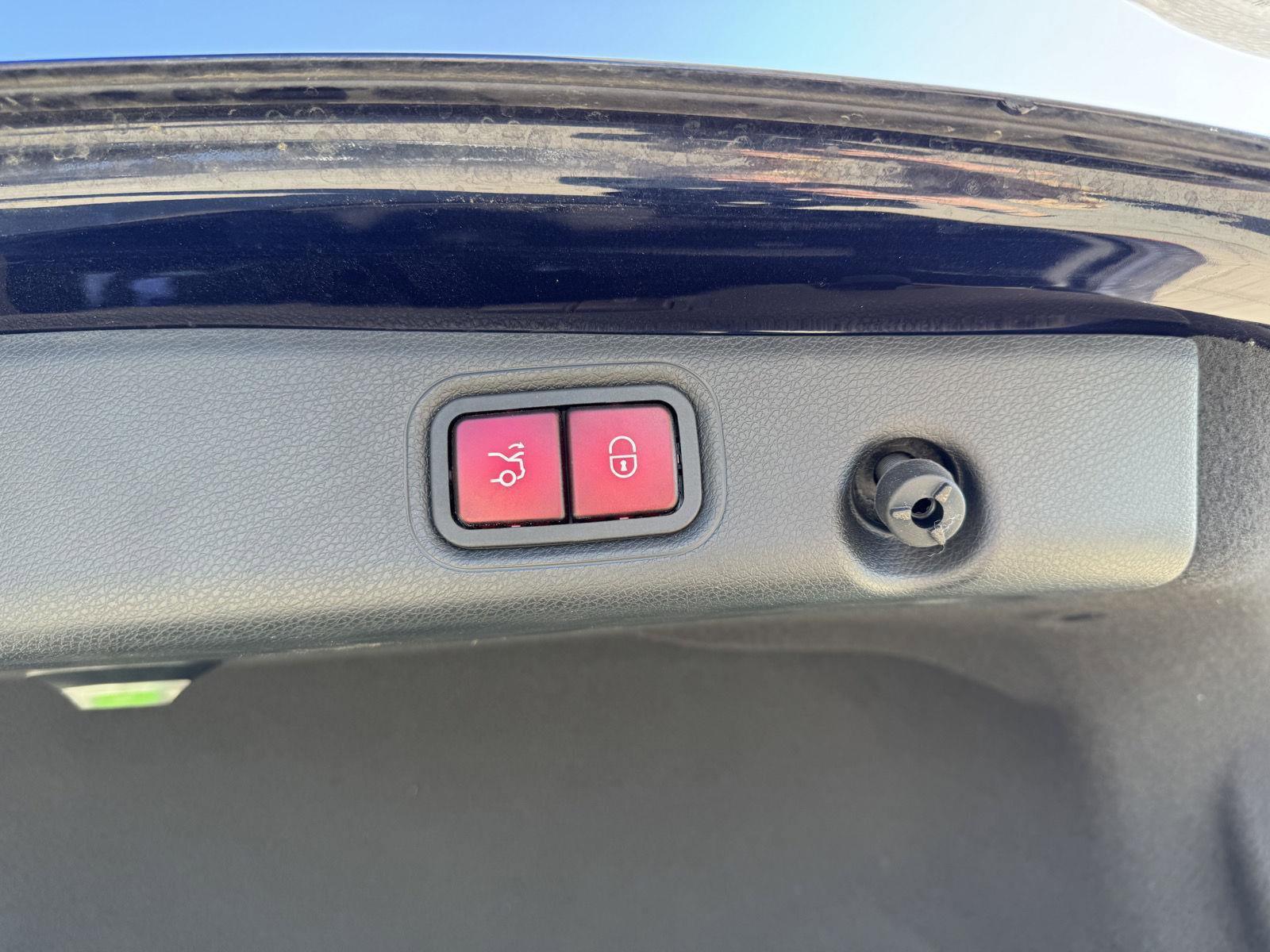 Used 2017 Mercedes-Benz E 300 image 24