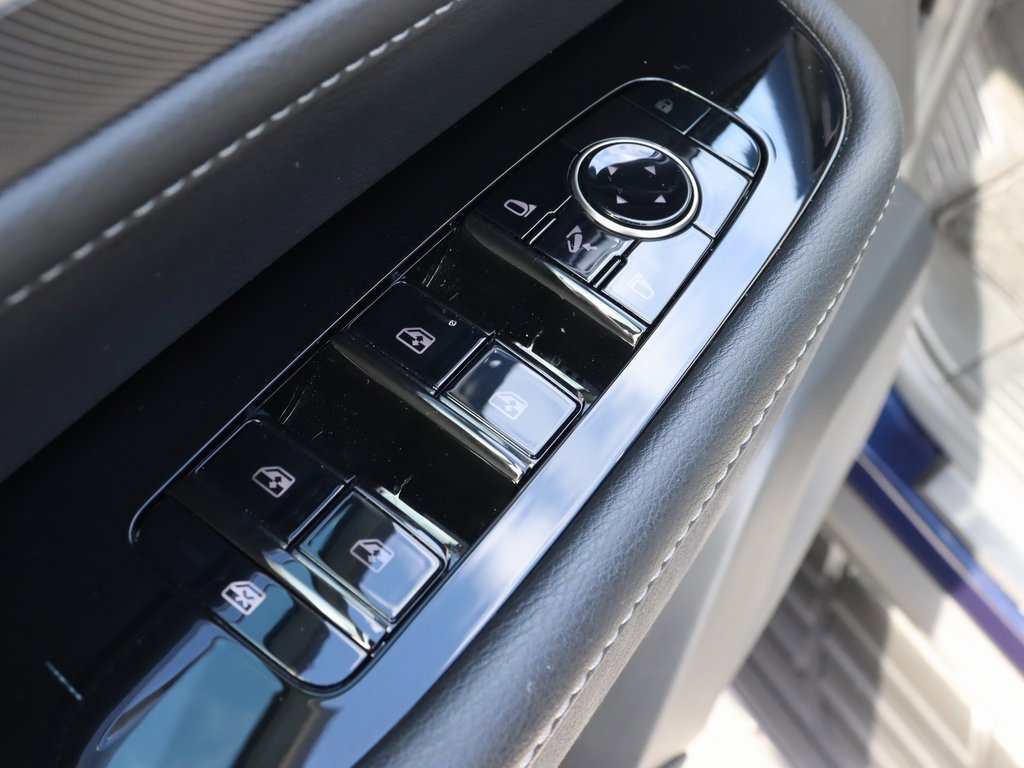 Certified 2025 INFINITI QX80 Luxe image 14