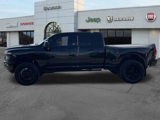 Used 2025 RAM 3500 Laramie AWD/4WD image 4