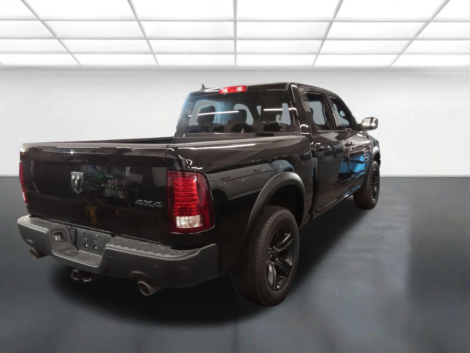 Used 2022 RAM 1500 Warlock AWD/4WD image 2