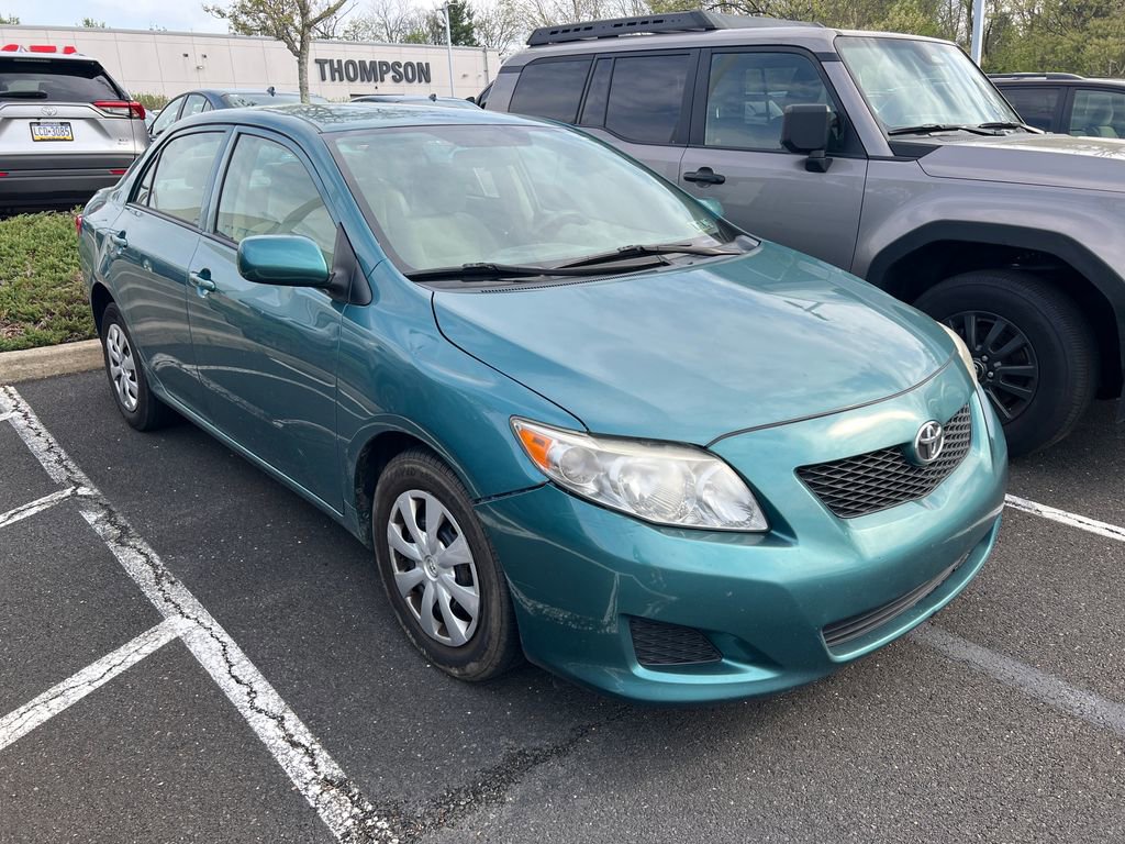 Used 2010 Toyota Corolla LE image 2