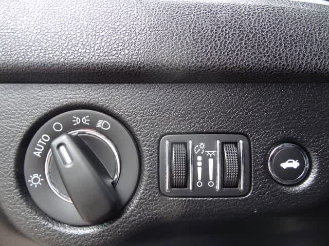 Used 2021 Chrysler 300 Touring RWD image 16