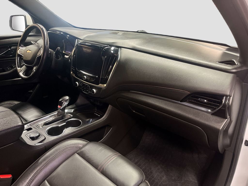 Used 2022 Chevrolet Traverse RS w/ LPO, Floor Liner Package image 32