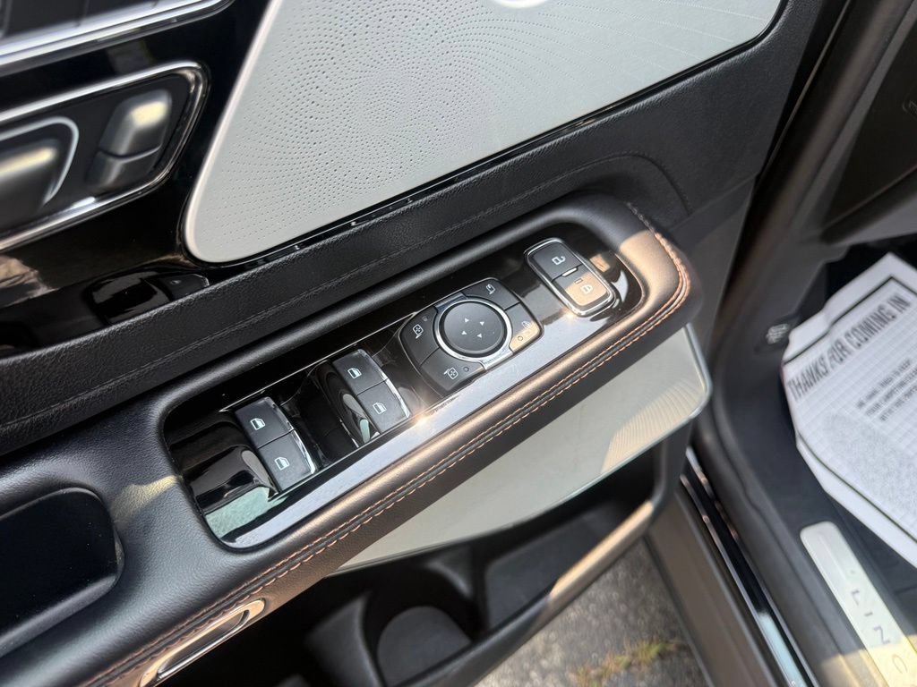 Used 2022 Lincoln Aviator Grand Touring w/ Equipment Group 301A AWD/4WD image 17