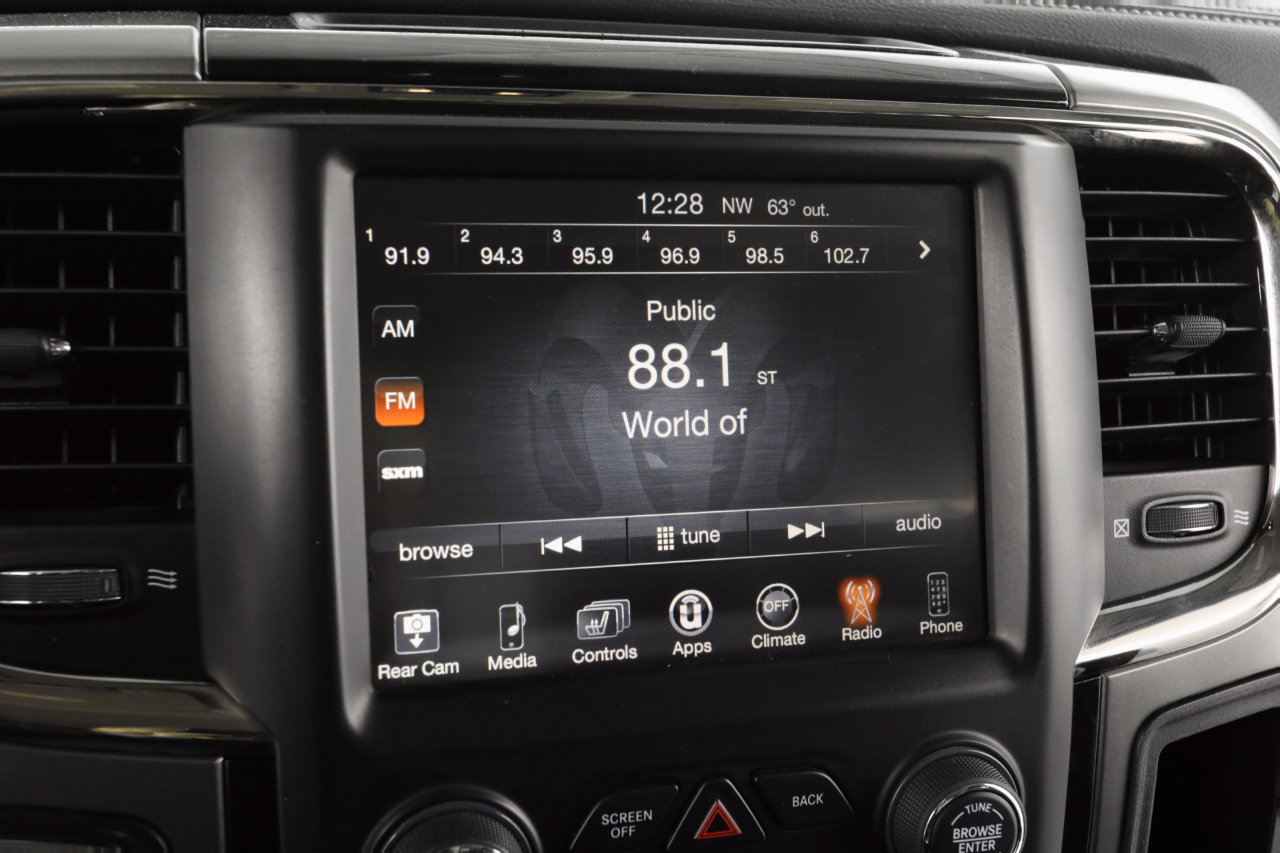 Used 2017 RAM 1500 Sport image 30