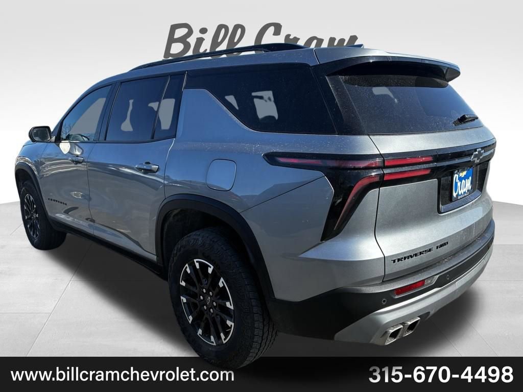 Used 2025 Chevrolet Traverse Z71 image 7
