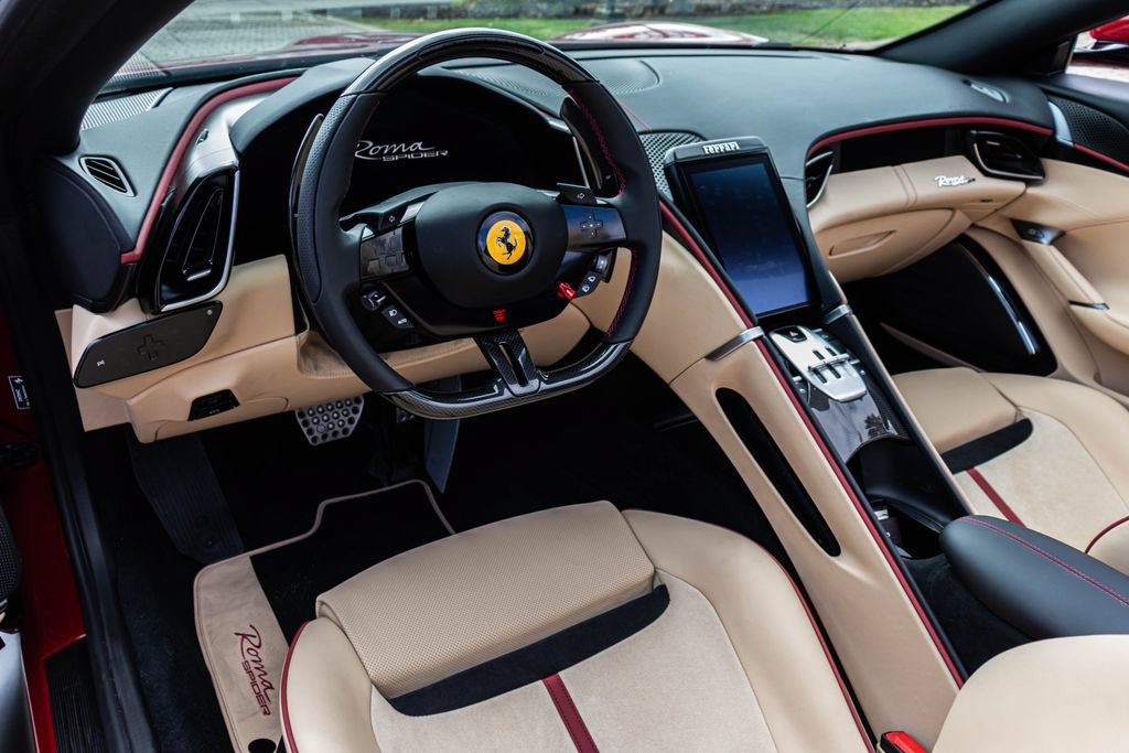 Certified 2025 Ferrari Roma Spider RWD image 34