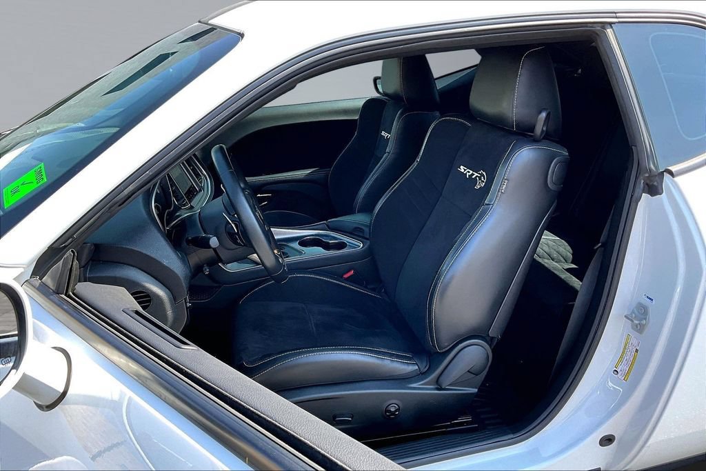 Used 2018 Dodge Challenger SRT Hellcat RWD image 3