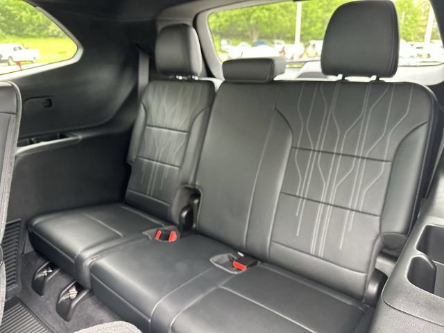 Used 2025 Buick Enclave Avenir AWD/4WD image 27