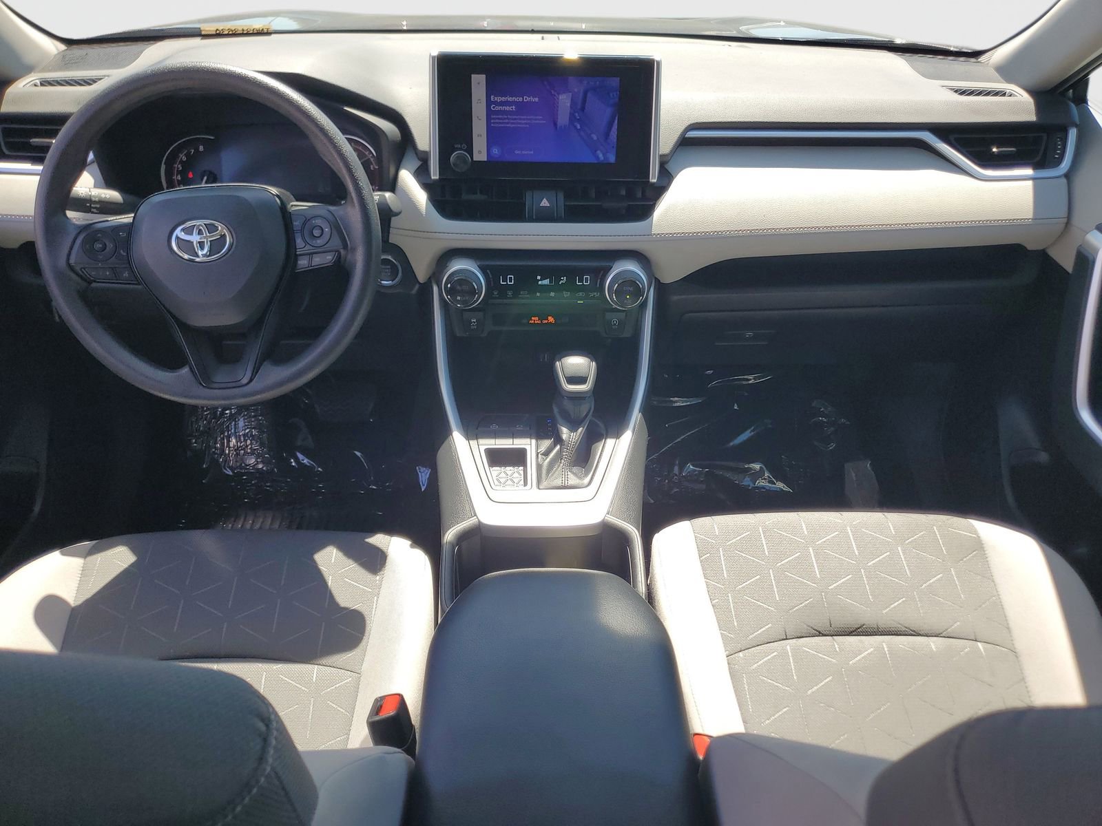 Used 2023 Toyota RAV4 XLE image 10