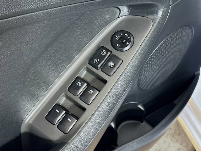 Used 2017 Kia Forte LX image 6