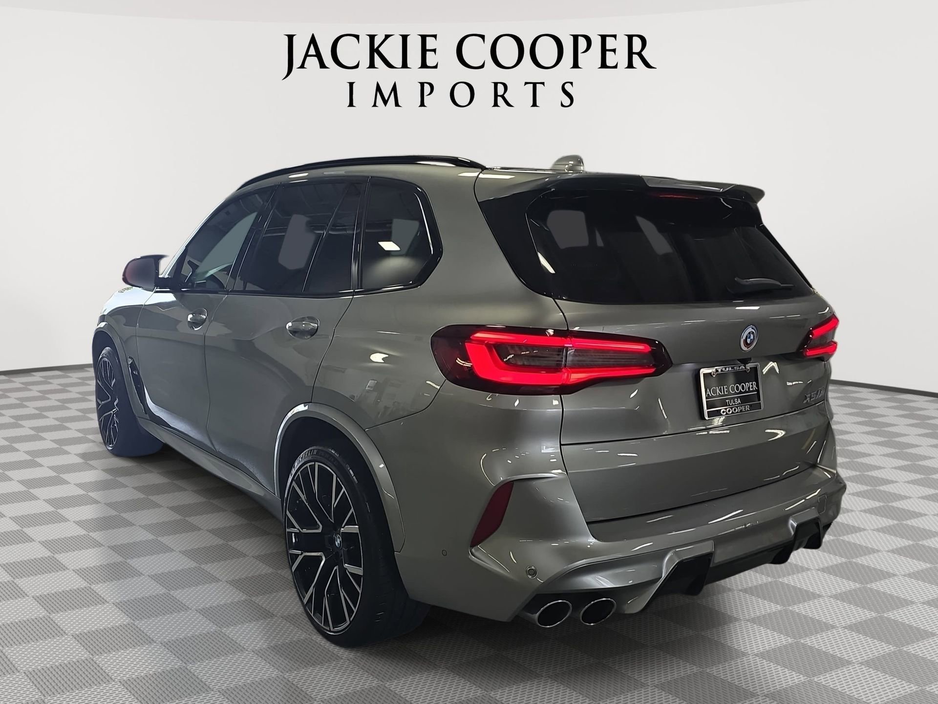 Used 2023 BMW X5 M w/ Executive Package AWD/4WD image 7