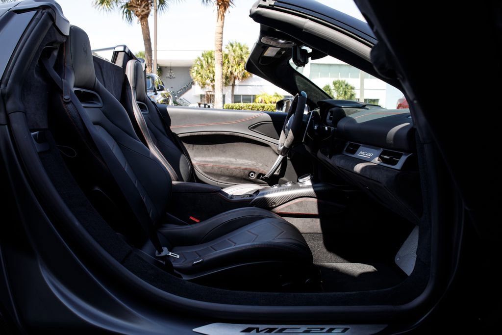 Used 2023 Maserati MC20 Spyder image 10