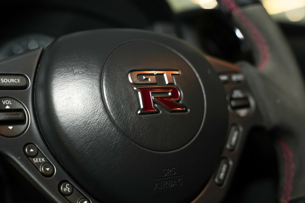 Used 2016 Nissan GT-R Premium AWD/4WD image 46