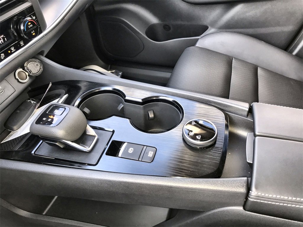 New 2026 Nissan Rogue SV image 20