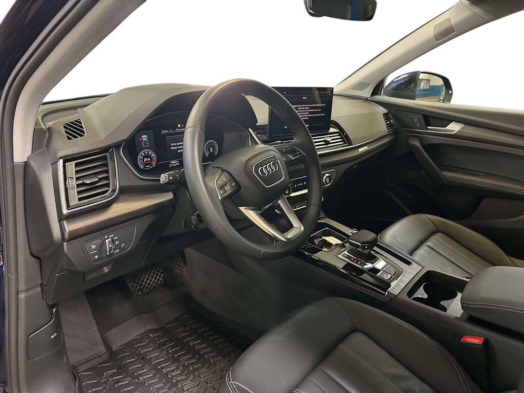 Used 2023 Audi Q5 2.0T Premium Plus w/ Premium Plus Package AWD/4WD image 12