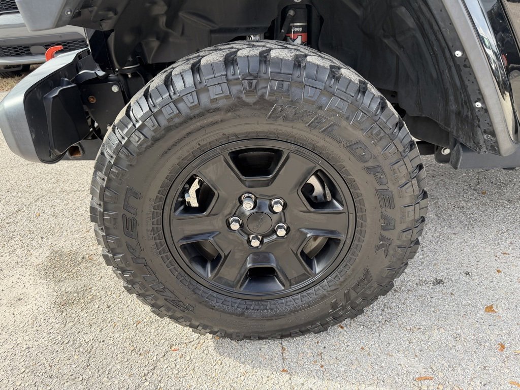 Used 2022 Jeep Gladiator Mojave w/ Trailer Tow Package image 9