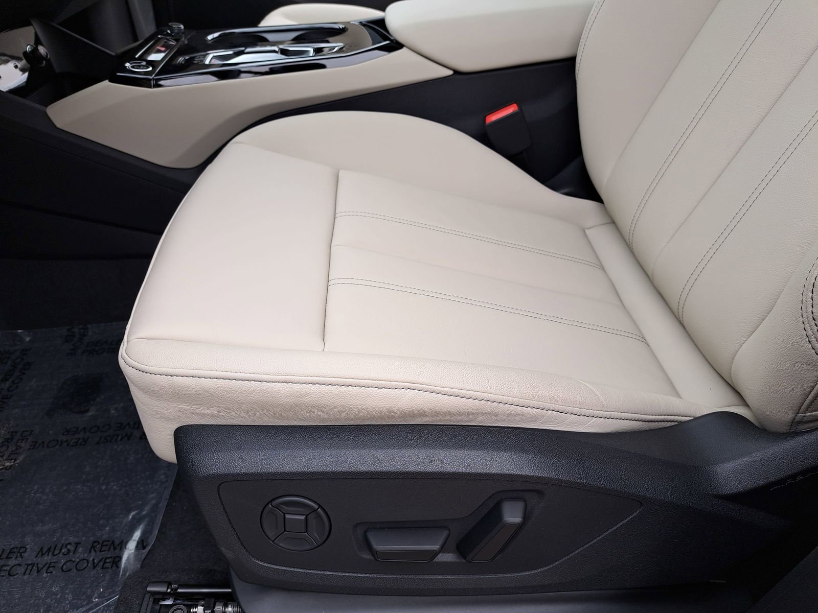 New 2025 Audi Q6 e-tron Premium image 30