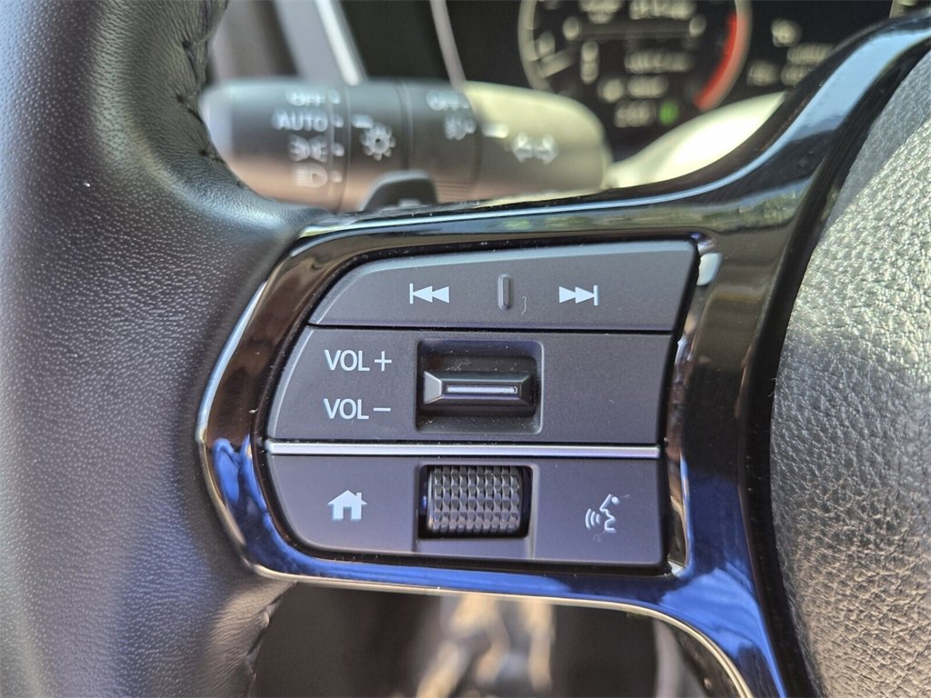 Certified 2024 Honda Pilot Touring image 24