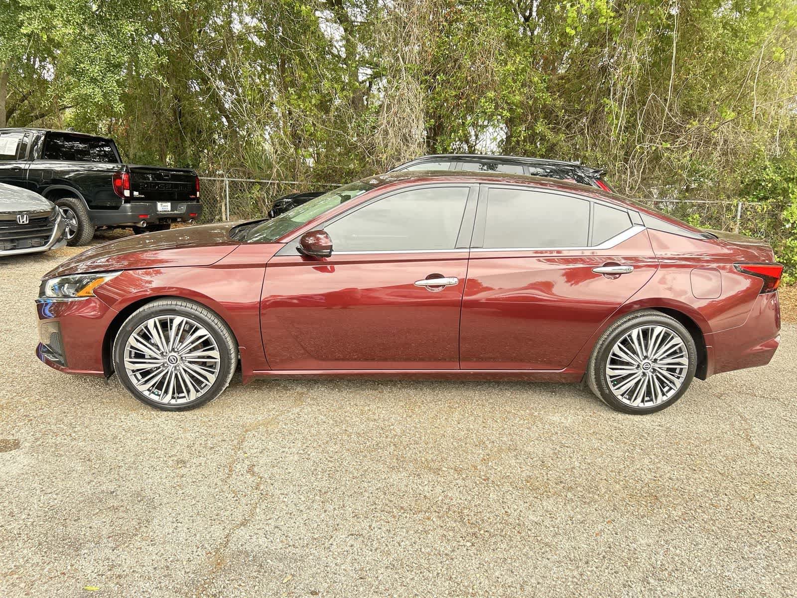 Used 2023 Nissan Altima 2.5 SL FWD image 5