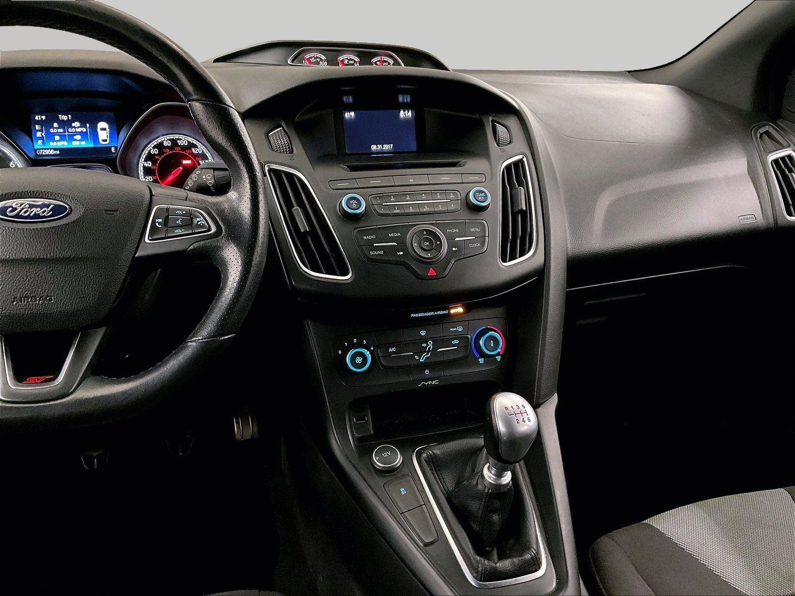 Used 2017 Ford Focus ST image 6