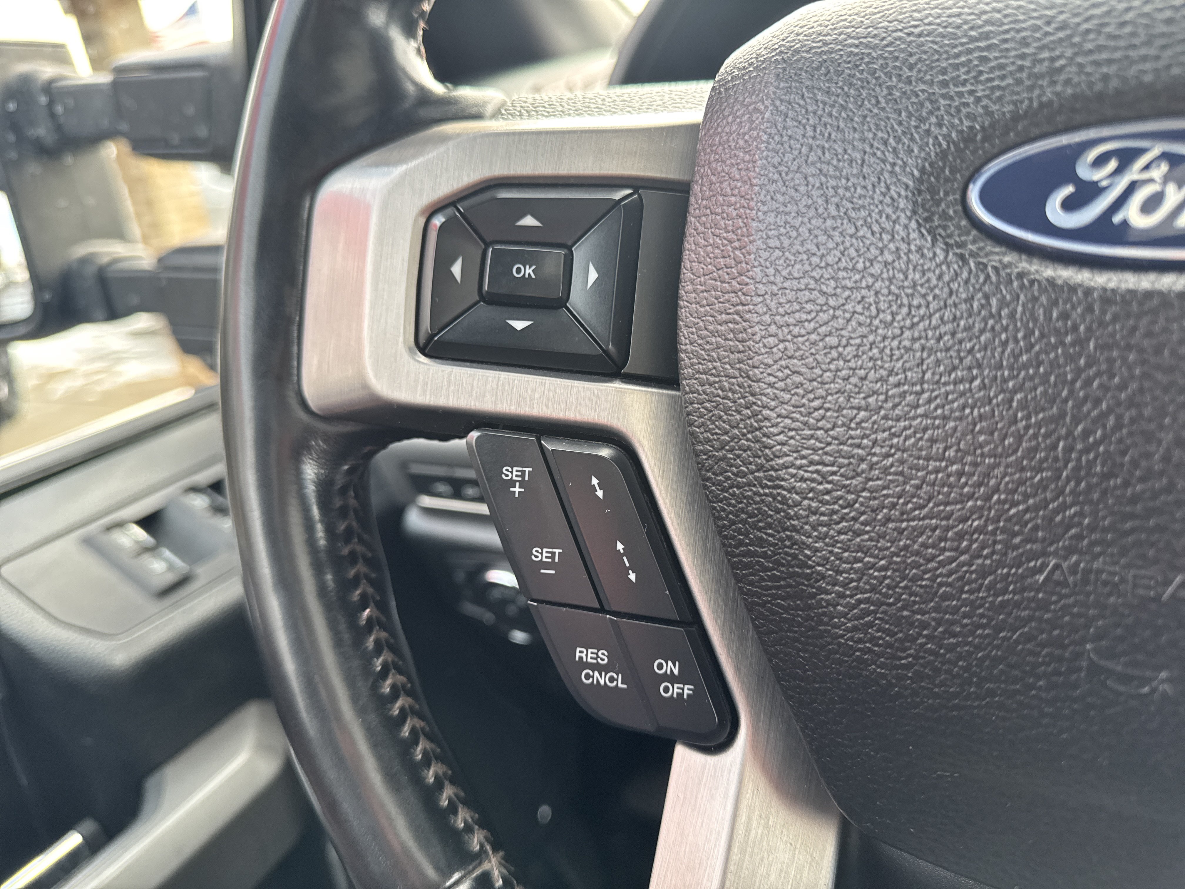 Used 2019 Ford F250 Platinum w/ Platinum Ultimate Package AWD/4WD image 20