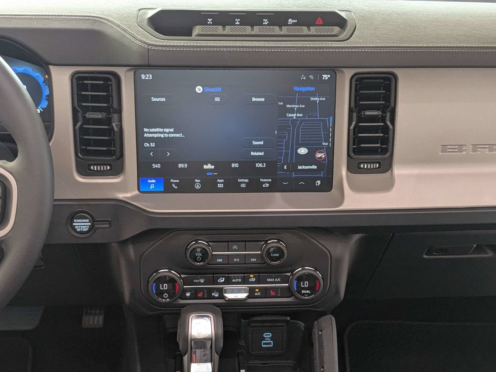New 2025 Ford Bronco Outer Banks w/ Sasquatch Package AWD/4WD image 15