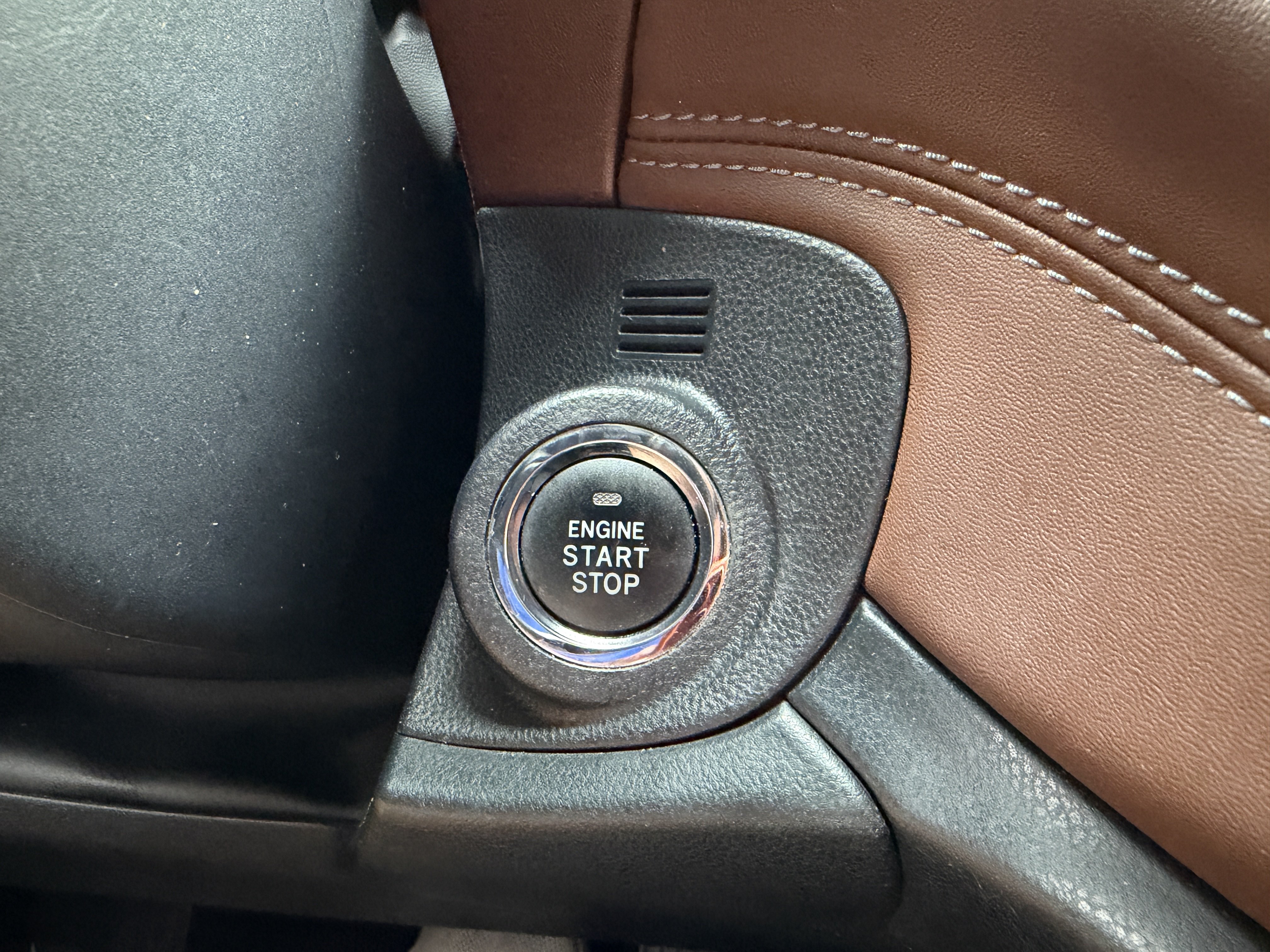 Used 2020 Subaru Outback Touring XT AWD/4WD image 19
