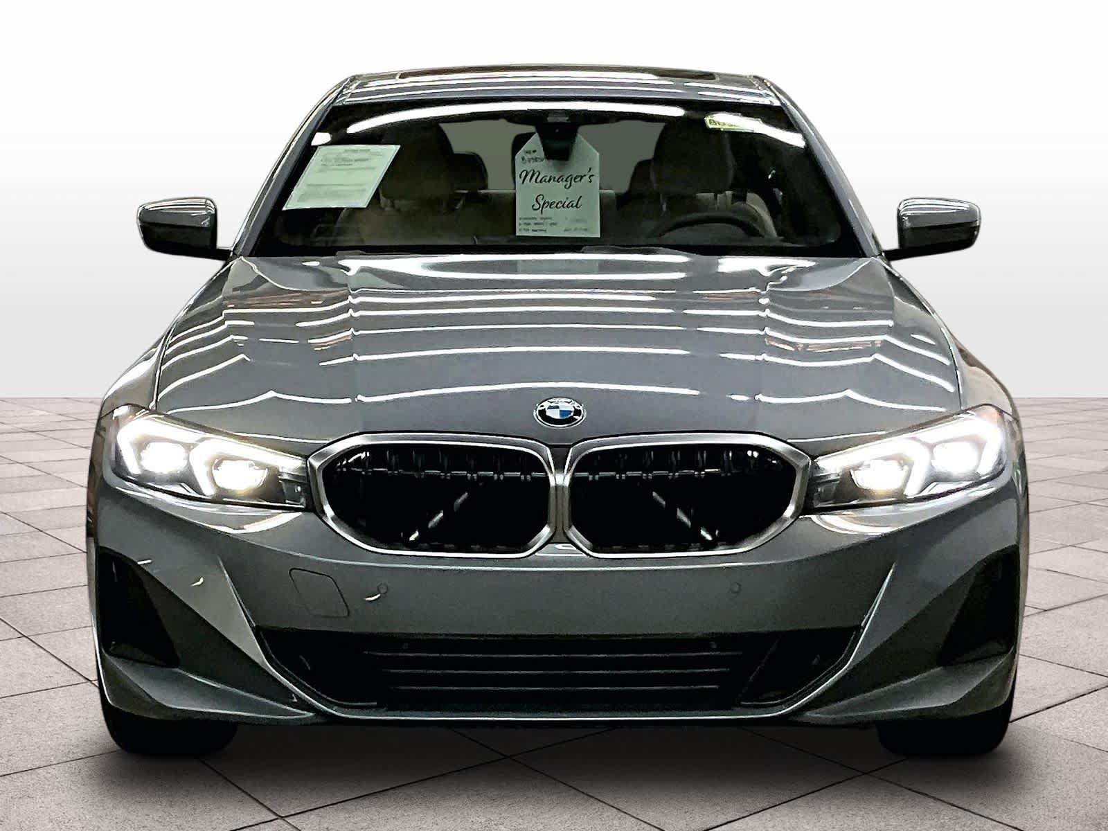 Used 2026 BMW 330i Sedan w/ Premium Package RWD image 3