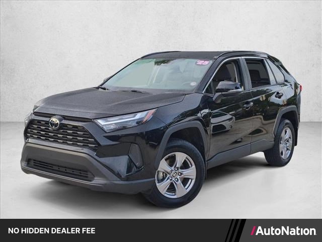 Used 2025 Toyota RAV4 XLE FWD image 1