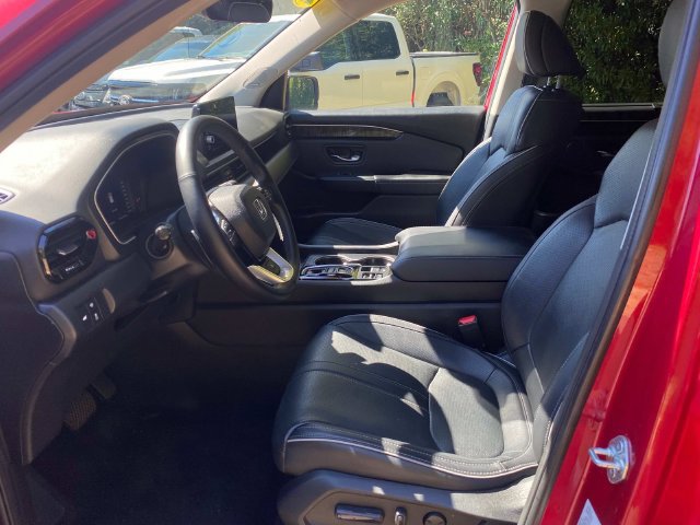 Used 2023 Honda Pilot Elite image 11