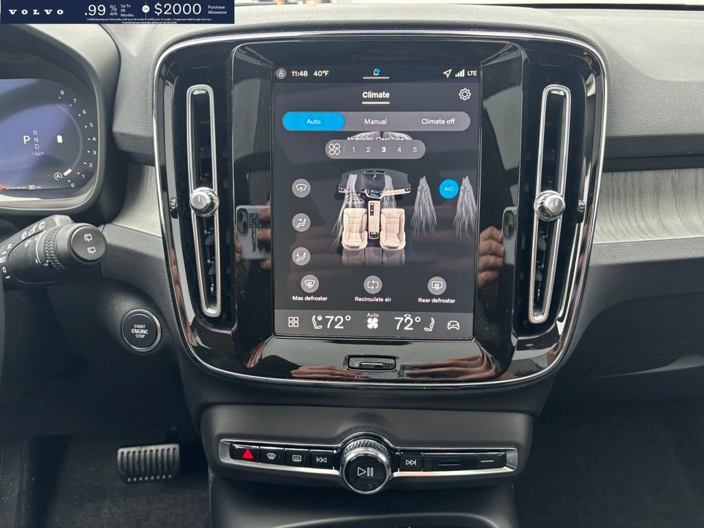 New 2026 Volvo XC40 B5 Core w/ Protection Package Premier image 14