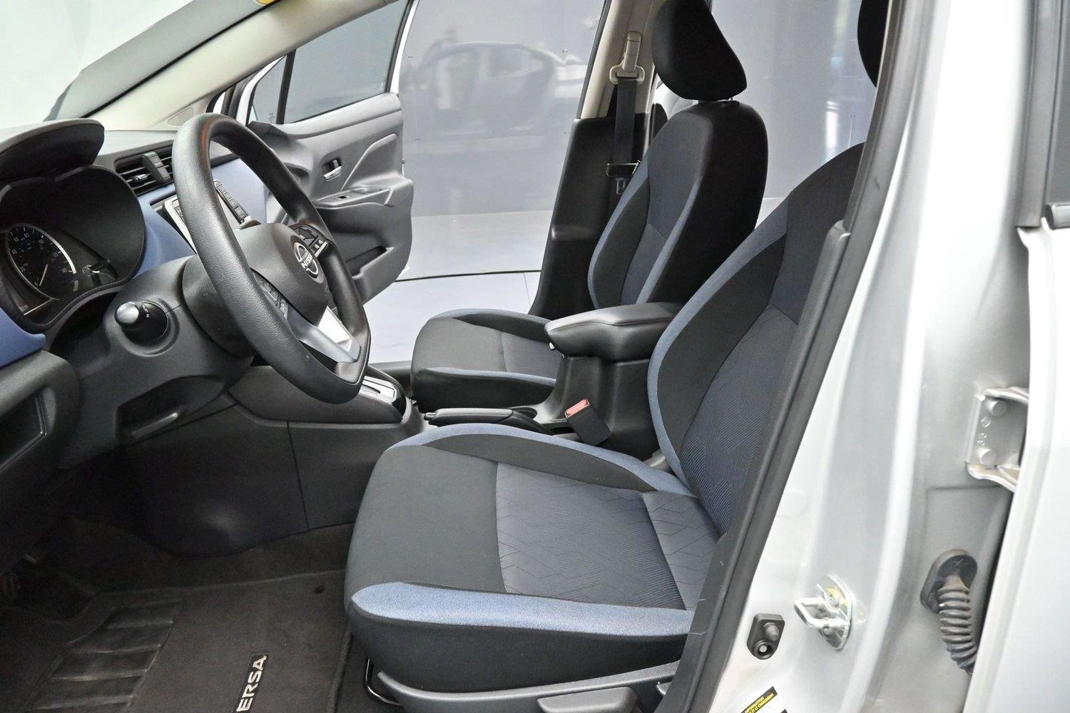 Used 2023 Nissan Versa SV FWD image 12