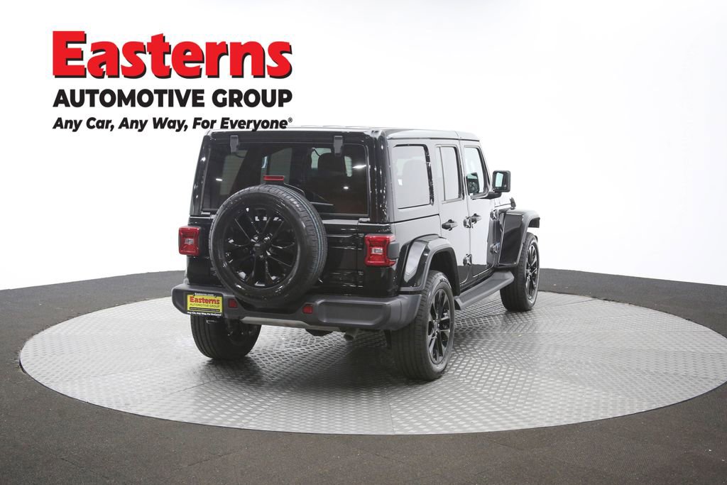 Used 2025 Jeep Wrangler Unlimited Sahara AWD/4WD image 35