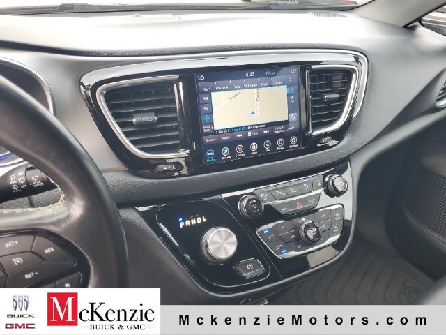 Used 2019 Chrysler Pacifica Touring-L Plus w/ Advanced Safetytec Group FWD image 16