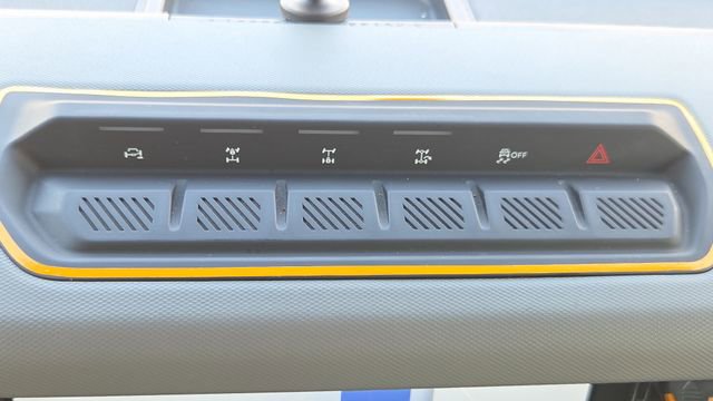 Used 2022 Ford Bronco Badlands w/ Sasquatch Package image 39