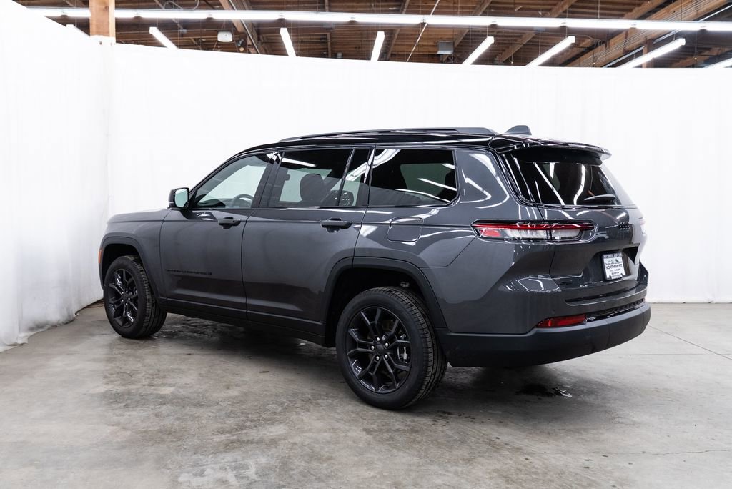 New 2025 Jeep Grand Cherokee L Limited w/ Trailer Tow Package image 4
