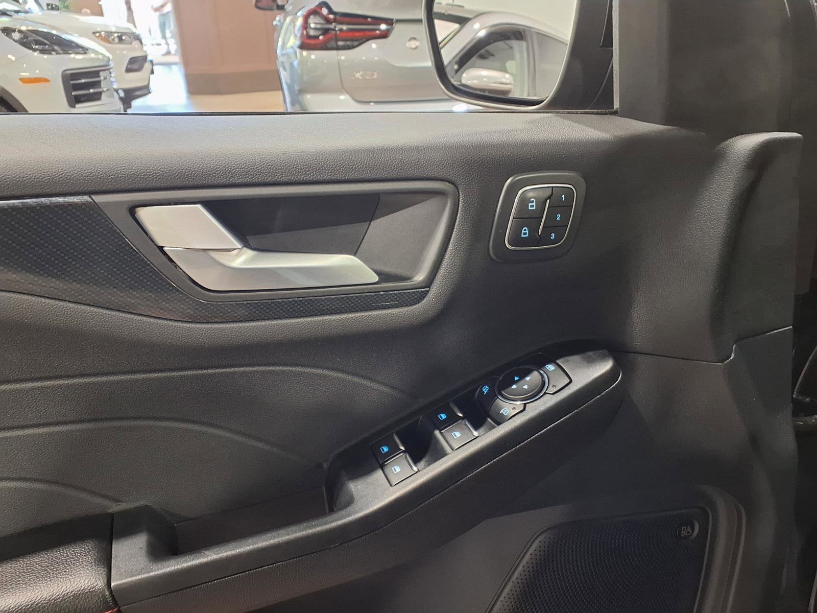Used 2023 Ford Escape ST-Line Select w/ Tech Pack #2 AWD/4WD image 17