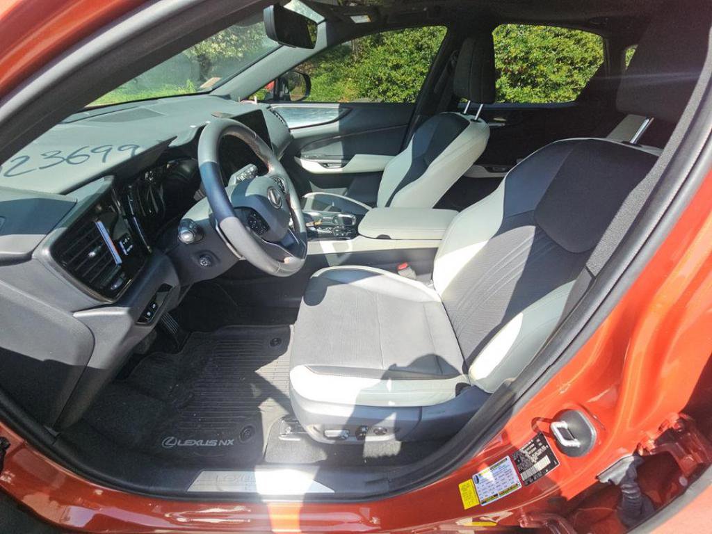 Used 2023 Lexus NX 350 AWD image 4