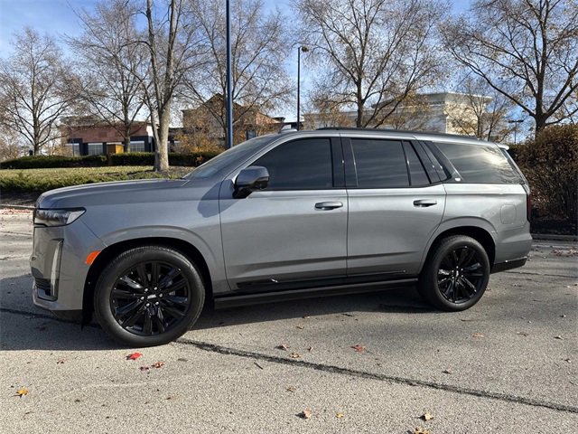 Certified 2022 Cadillac Escalade Sport Platinum w/ Heavy-Duty Trailer Package image 2
