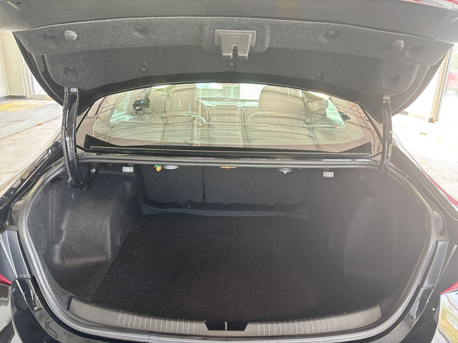 Used 2024 Chevrolet Malibu LT image 31