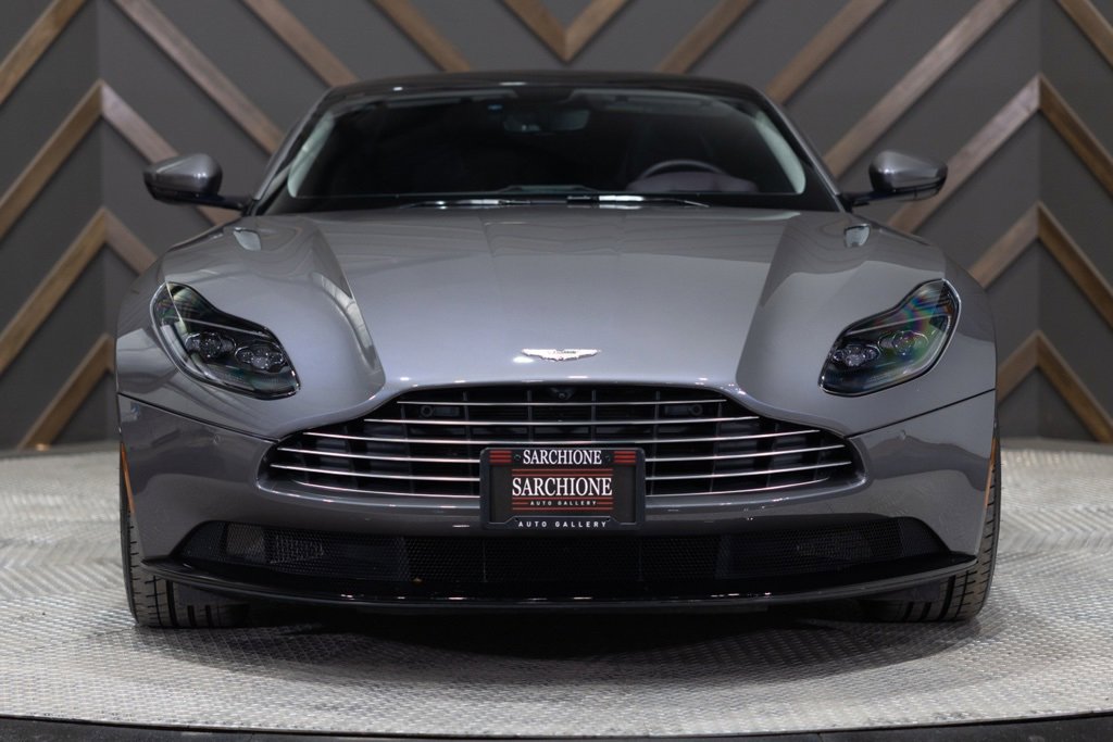 Used 2019 Aston Martin DB11 Coupe image 16
