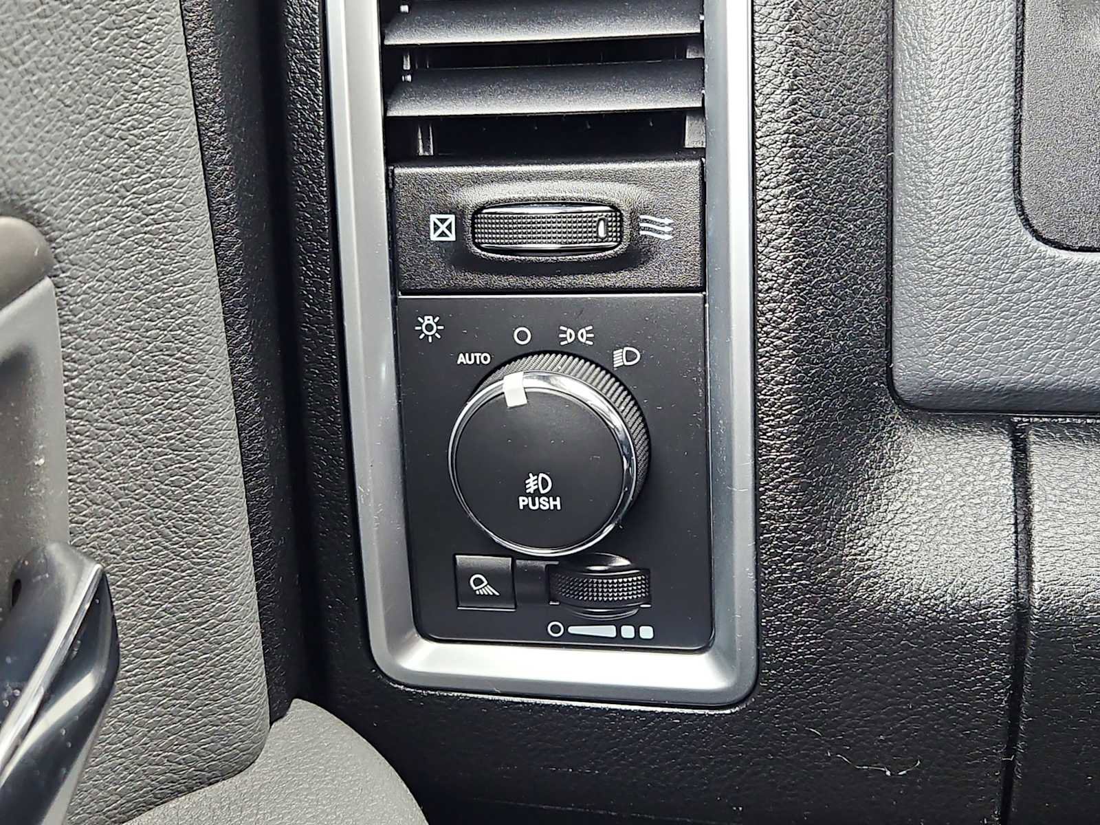 Used 2015 RAM 2500 Big Horn image 20