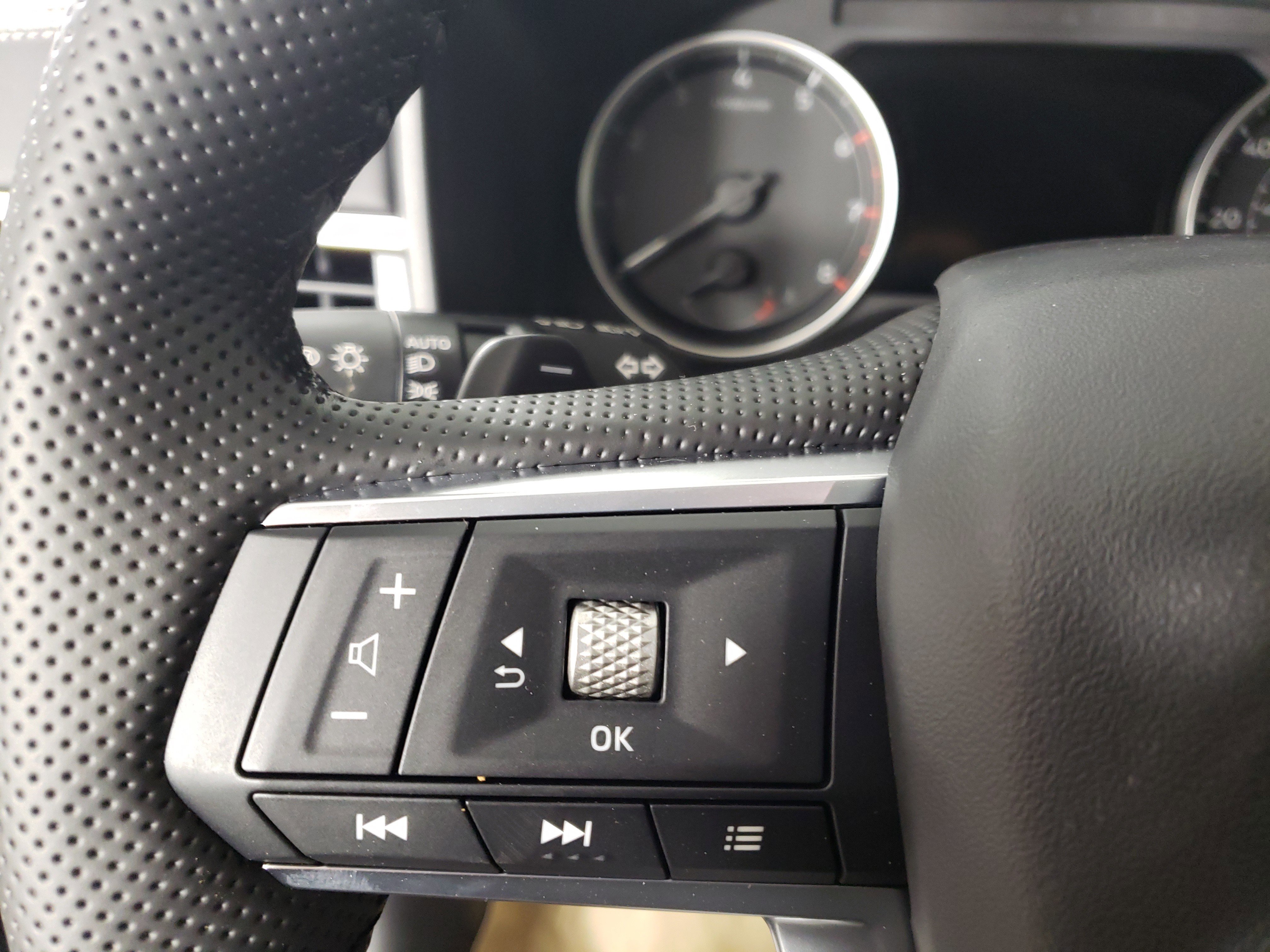 New 2026 Mitsubishi Outlander AWD image 19