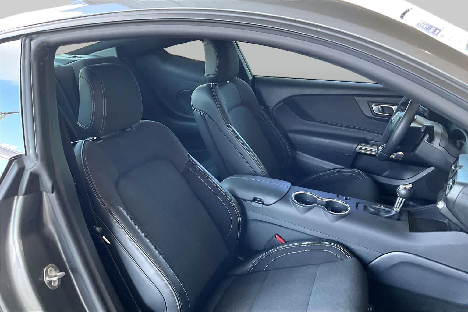 Used 2025 Ford Mustang Coupe RWD image 8