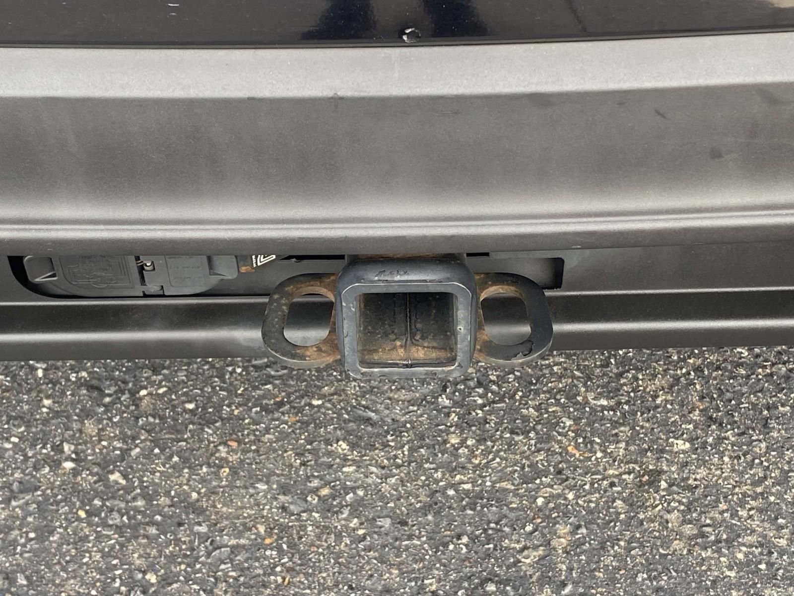 Used 2020 Ford Explorer ST w/ Premium Technology Package image 9