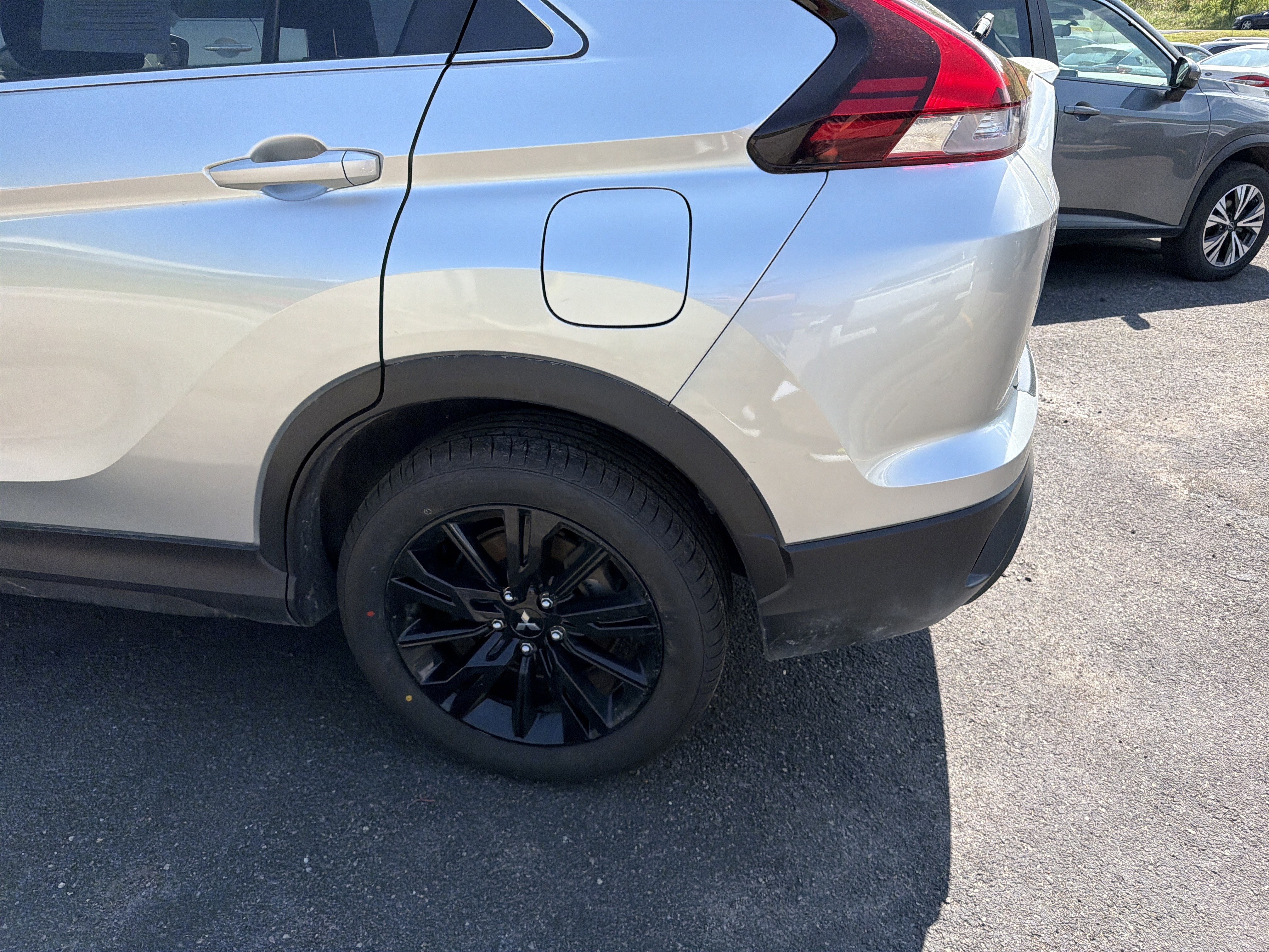 Used 2023 Mitsubishi Eclipse Cross LE AWD/4WD image 7