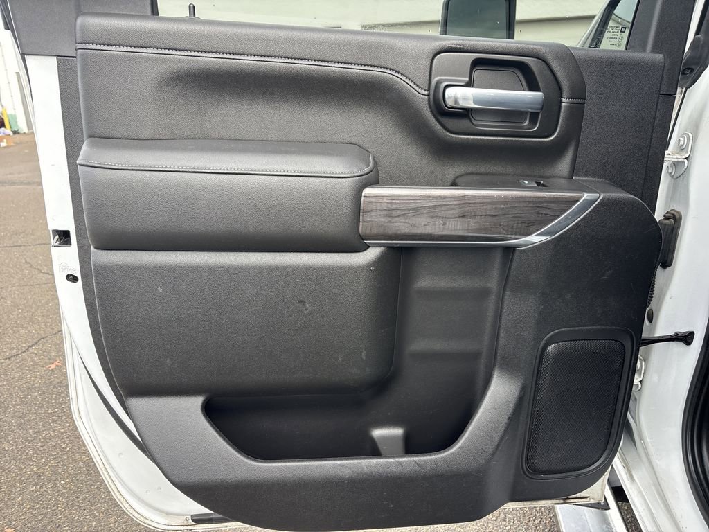 Used 2021 Chevrolet Silverado 3500 LTZ w/ LTZ Convenience Package image 12