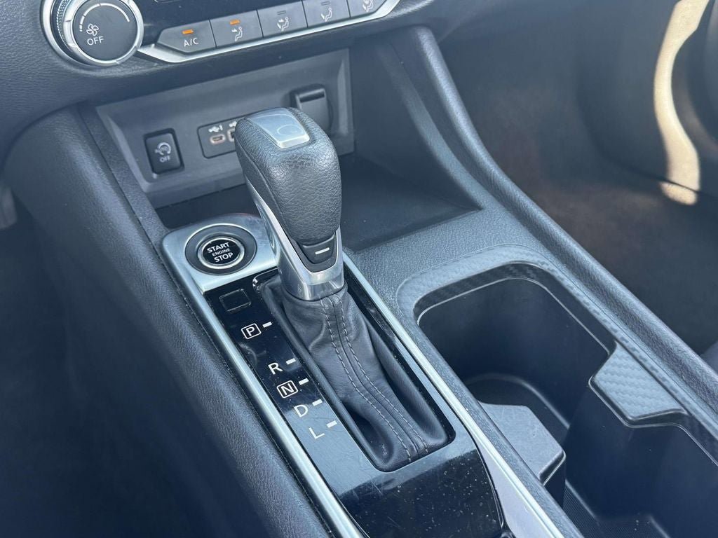 Used 2024 Nissan Sentra SV FWD image 26
