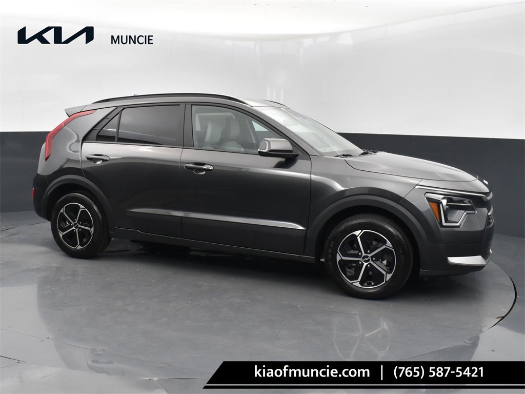 New 2025 Kia Niro EX